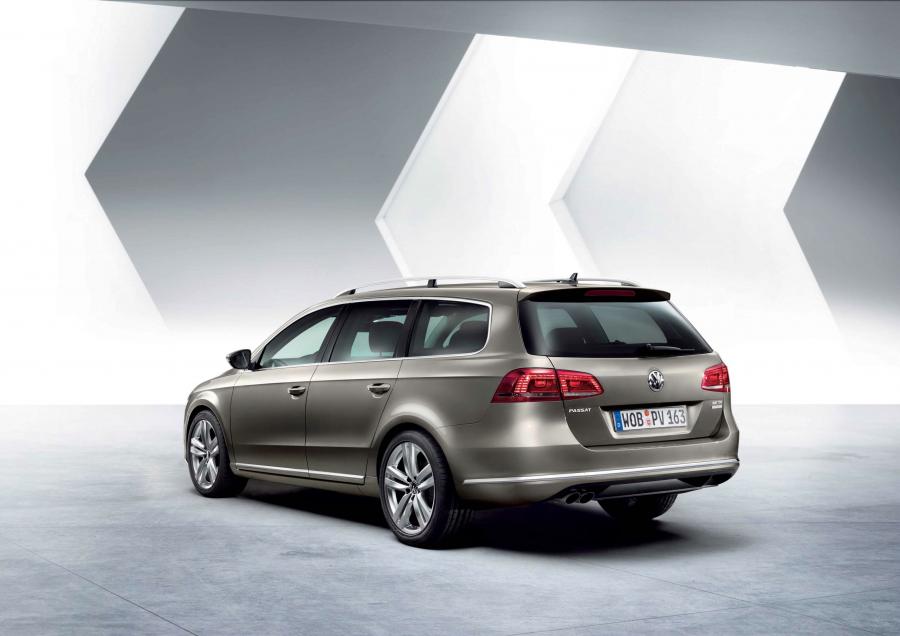 Volkswagen Passat Variant 2010 года  (фото 26 из 31)